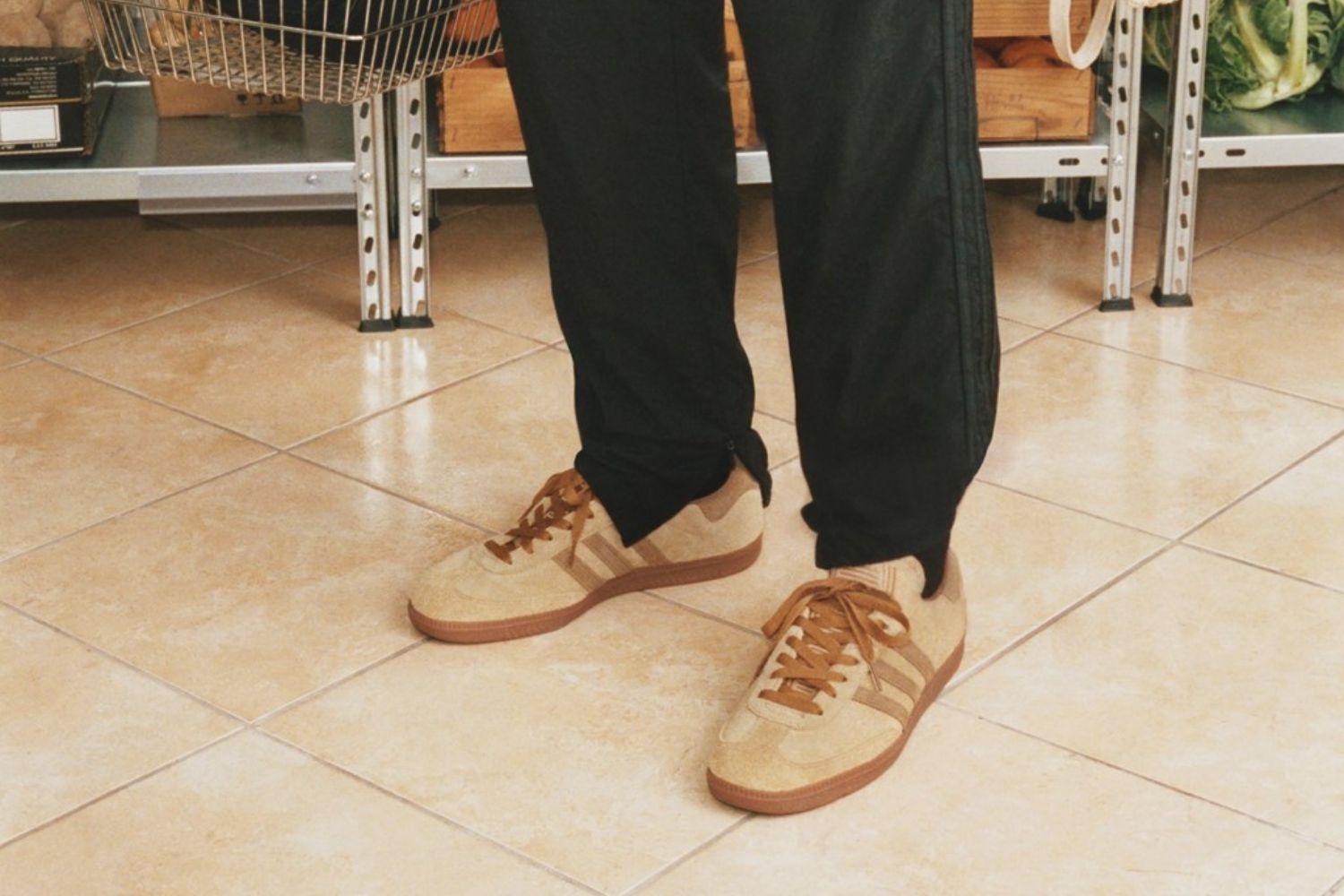 JJJJound und adidas präsentieren ihre neue Samba Kollektion mit José Mourinho in der Hauptrolle