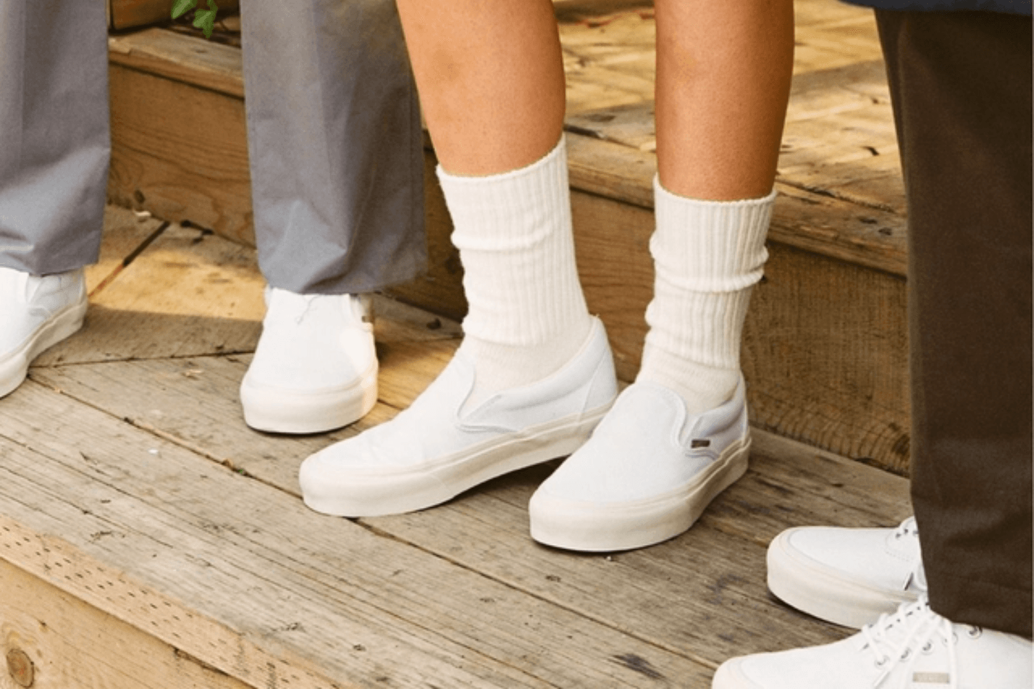 Wie stylt man Sneakersocken?