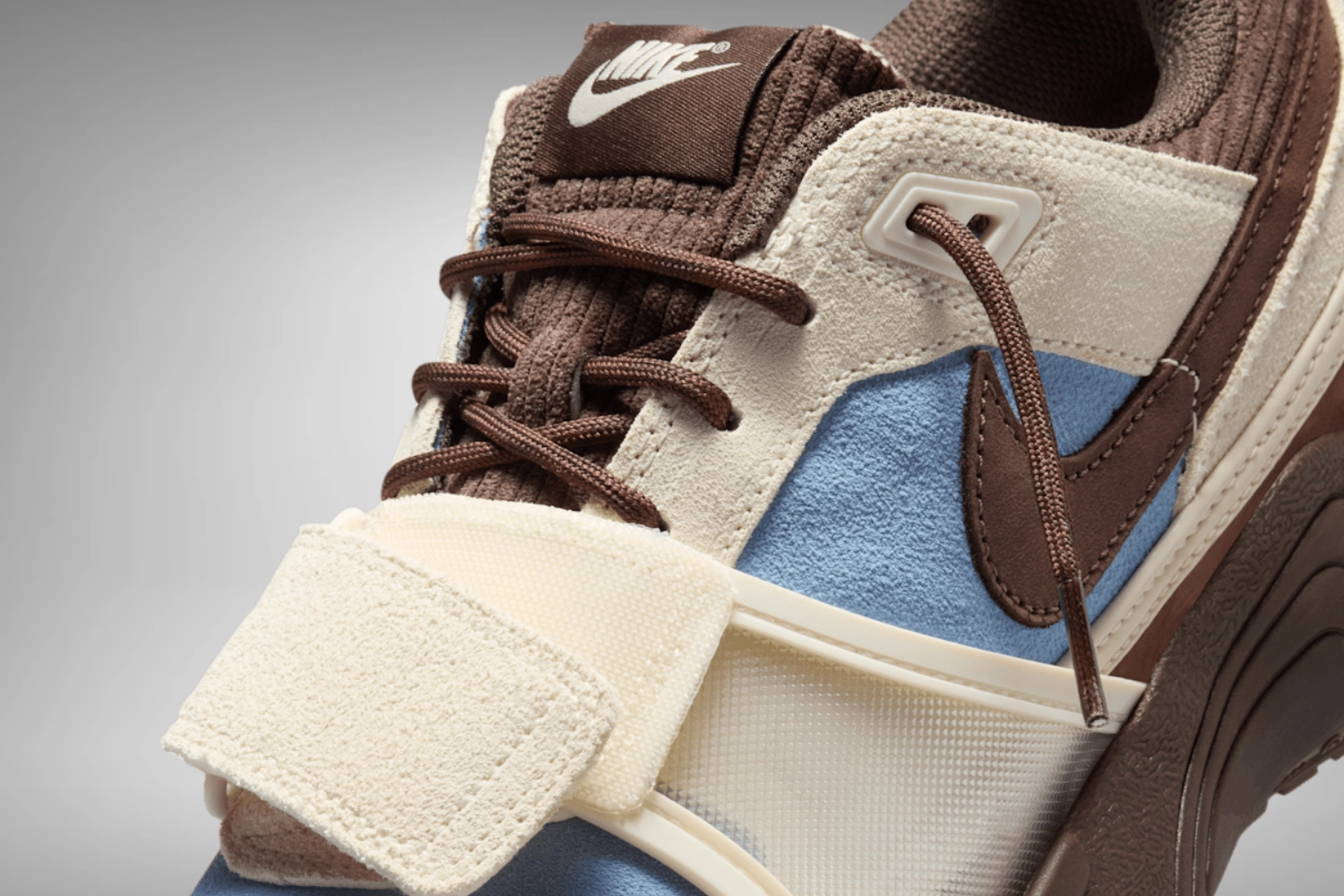 Nike (finally) unveils official images of the Travis Scott x Nike Zoom Field Jaxx 'Leche Blue'