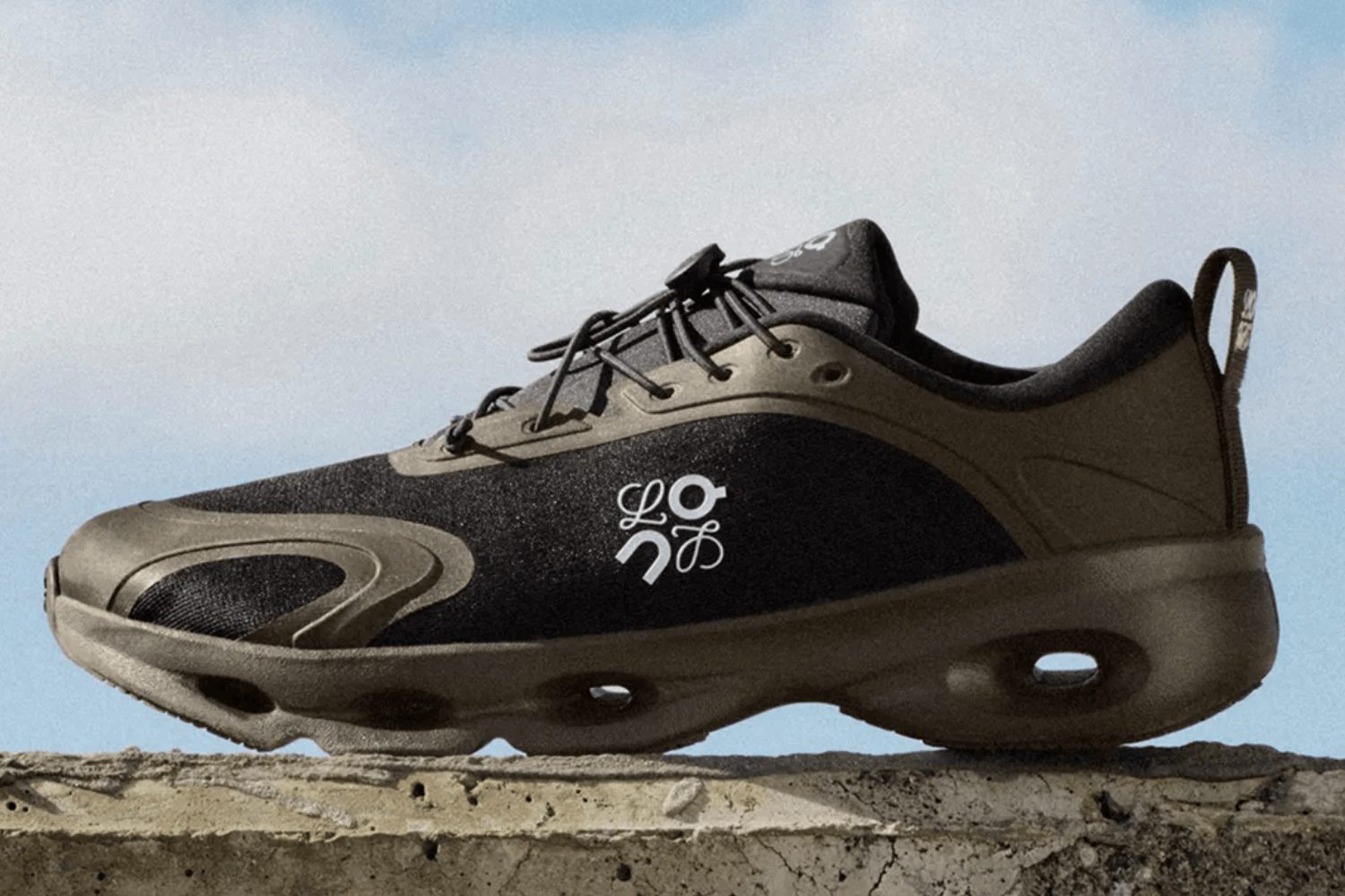 LOEWE and ON Running Present the Cloudsolo, the Duo's First Co-Creation
