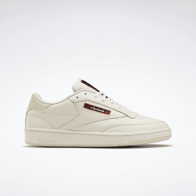 Reebok Hot Ones Club C 85 Schoenen