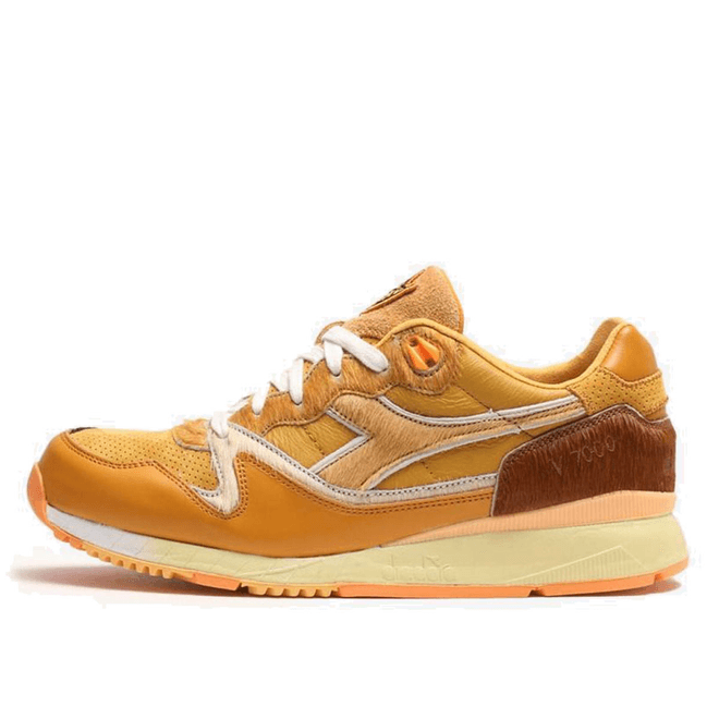 Diadora x 24 Kilates V7000 Amigos Para Siempre