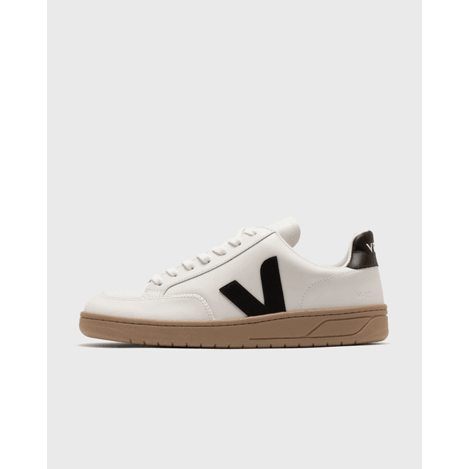 Veja V-12 LEATHER