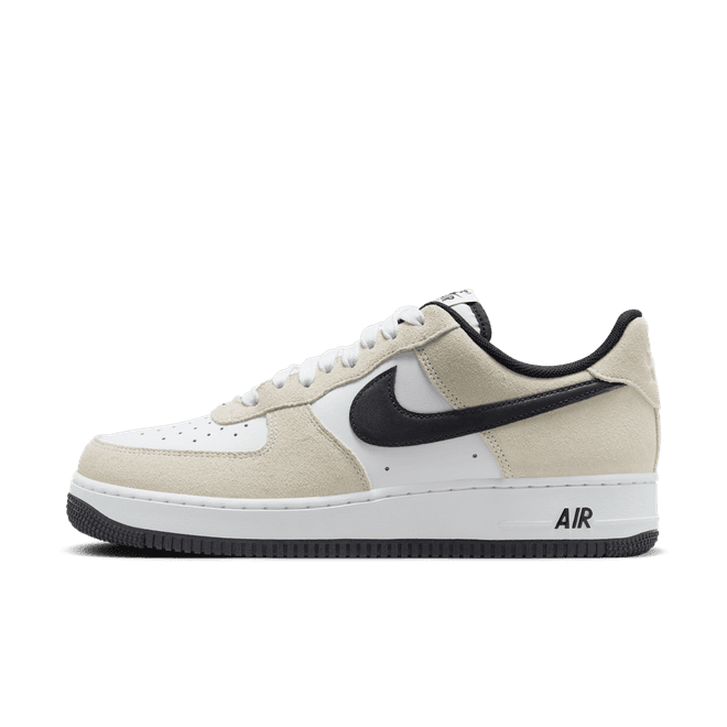 Nike Air Force 1 '0 LV8