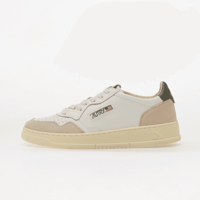 Autry Medalist Low Man White