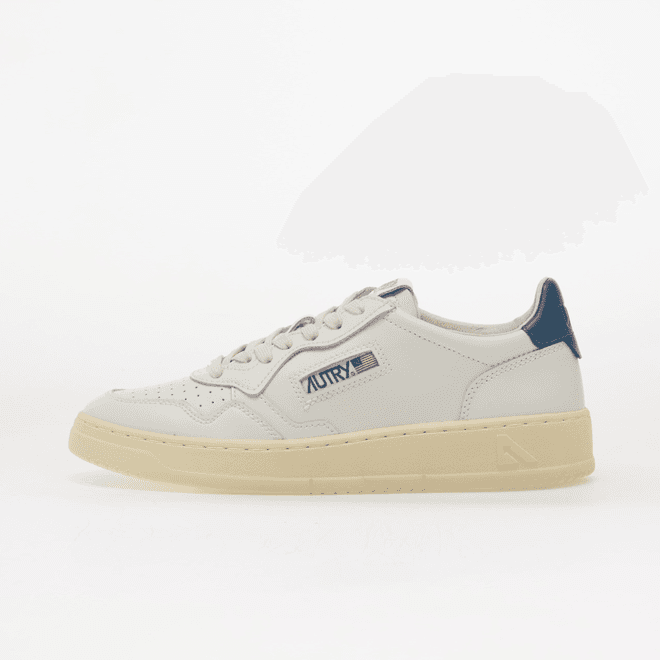 Autry Medalist Low Man White