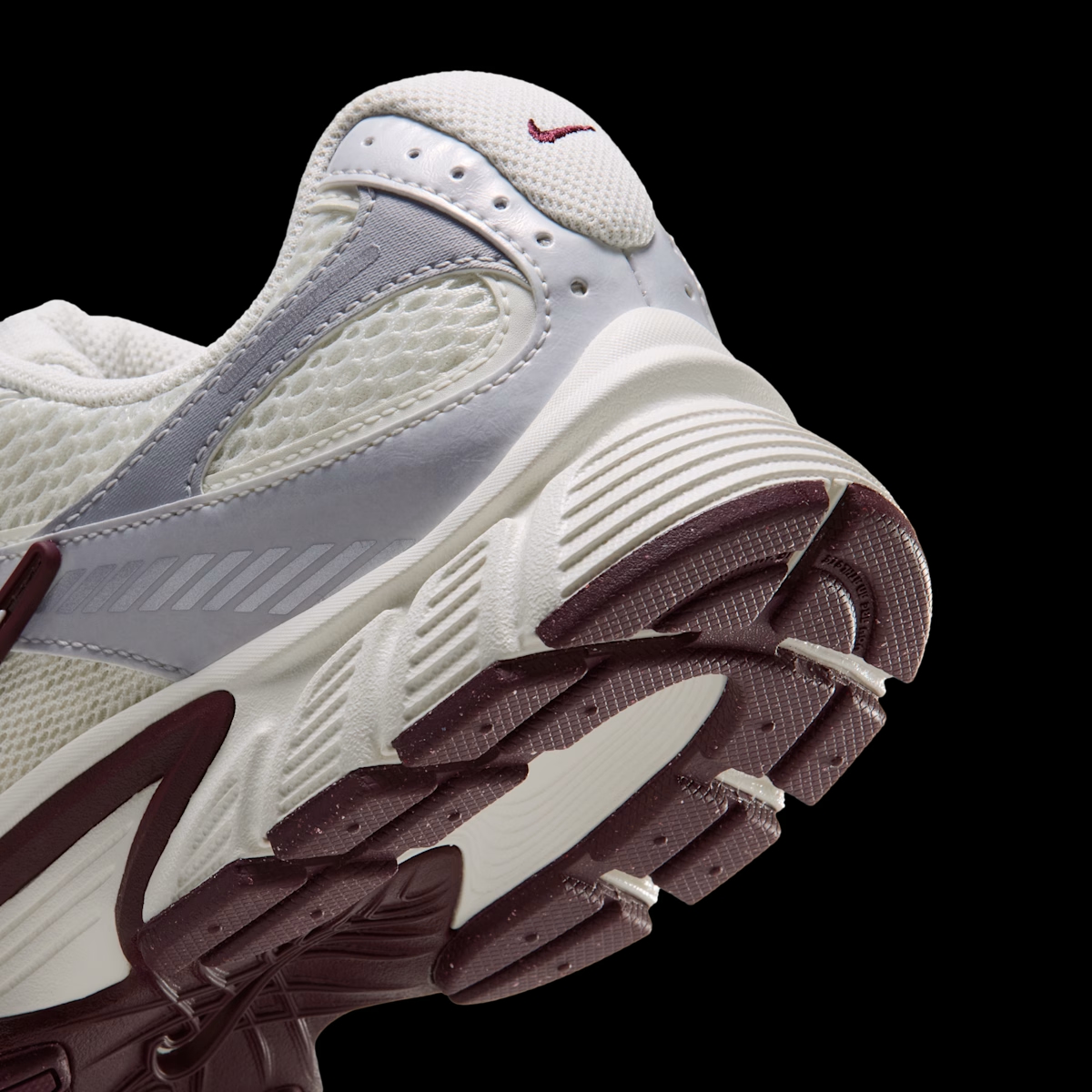 Nike V5 RNR 'Sail/Night Maroon' HQ7901-117