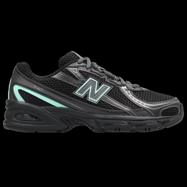 New Balance 740 'Black'