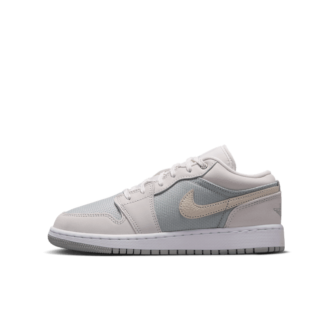 Nike Air Jordan 1 Low SE Older Kids'
