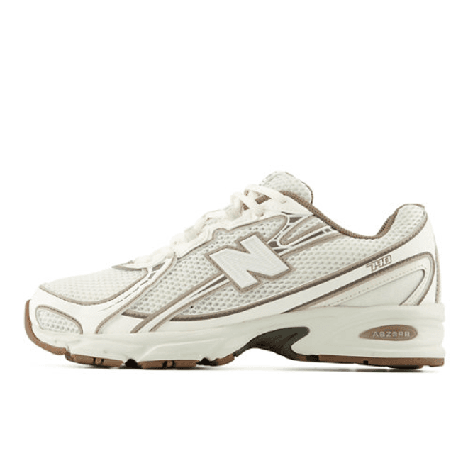 New Balance 740