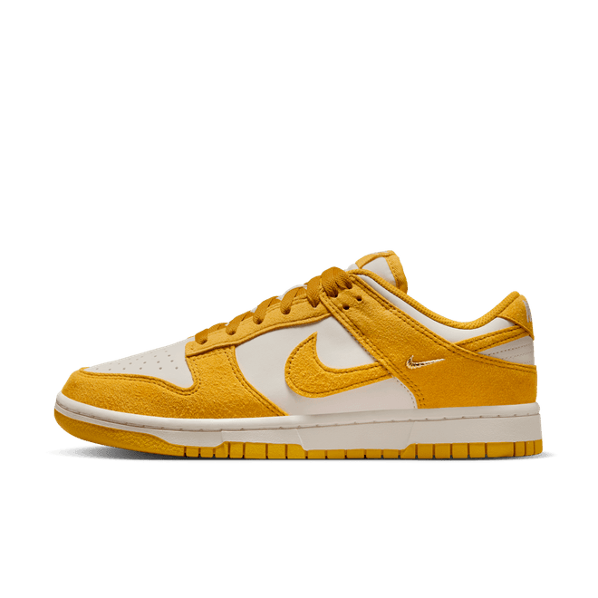 Nike Wmns Dunk Low Pale Ivory