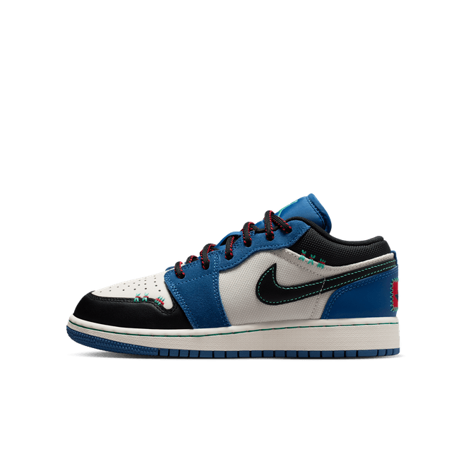 Nike Air Jordan 1 Low SE Older Kids'