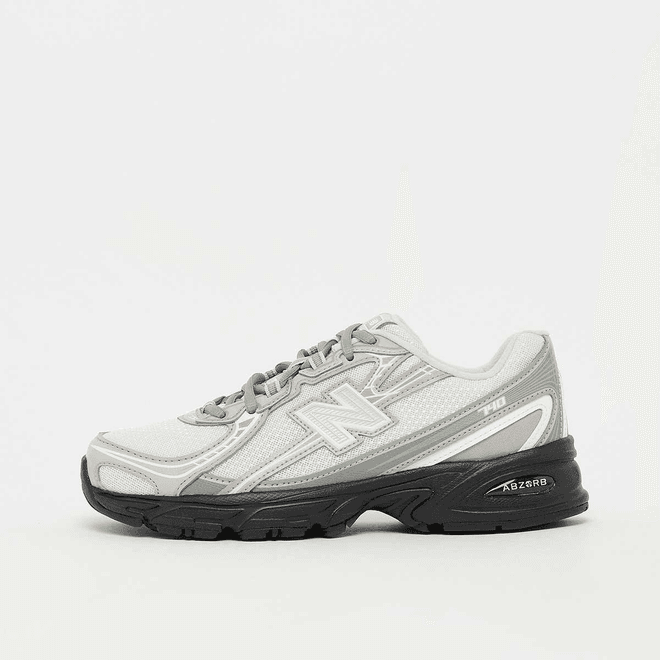 New Balance 740