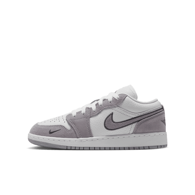 Nike Air Jordan 1 Low SE Older Kids'