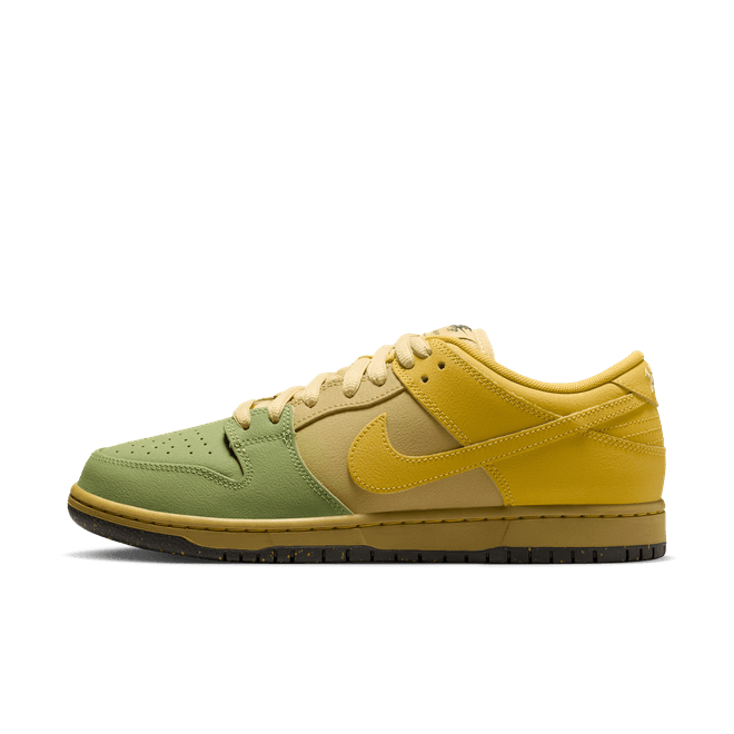 Nike SB Dunk Low Pro 'Saffron Quartz & Buff Gold'