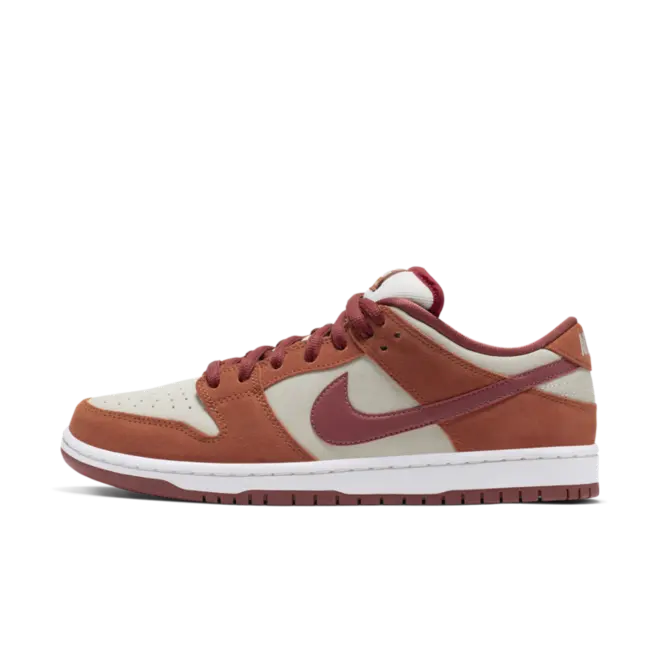 Nike SB Dunk Low 'Coral'