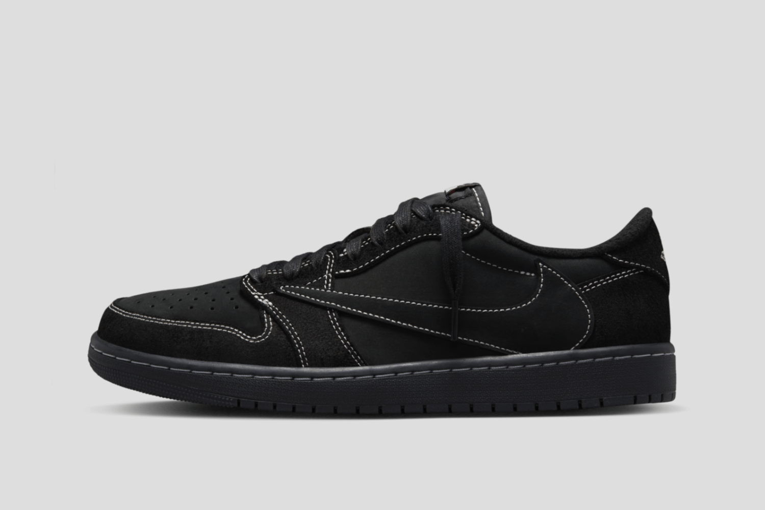 De Travis Scott x Air Jordan 1 Low 'Black Phantom' is bijna hier!