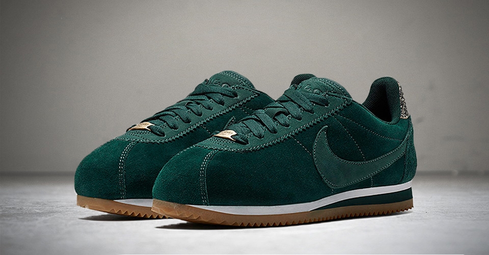 A.L.C. x Nike Cortez komt in een &#8220;Midnight Spruce&#8221; colorway!