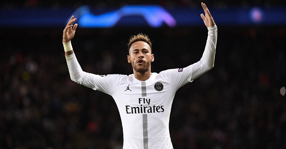 Neymar Jr. deelt de eerste beelden van zijn nieuwe gouden samenwerking met Nike