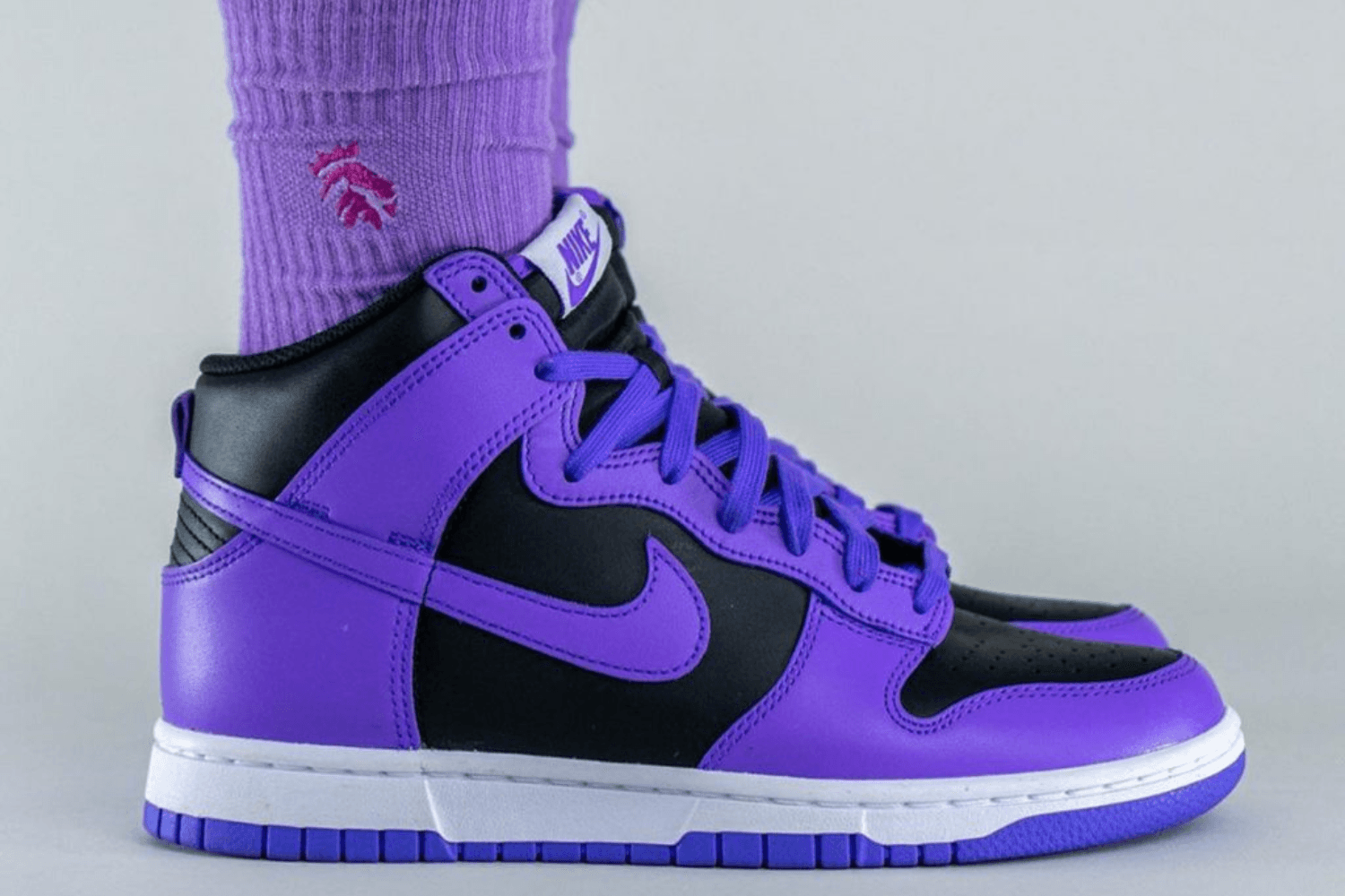 Eerste beelden Nike Dunk High 'Black/Purple'