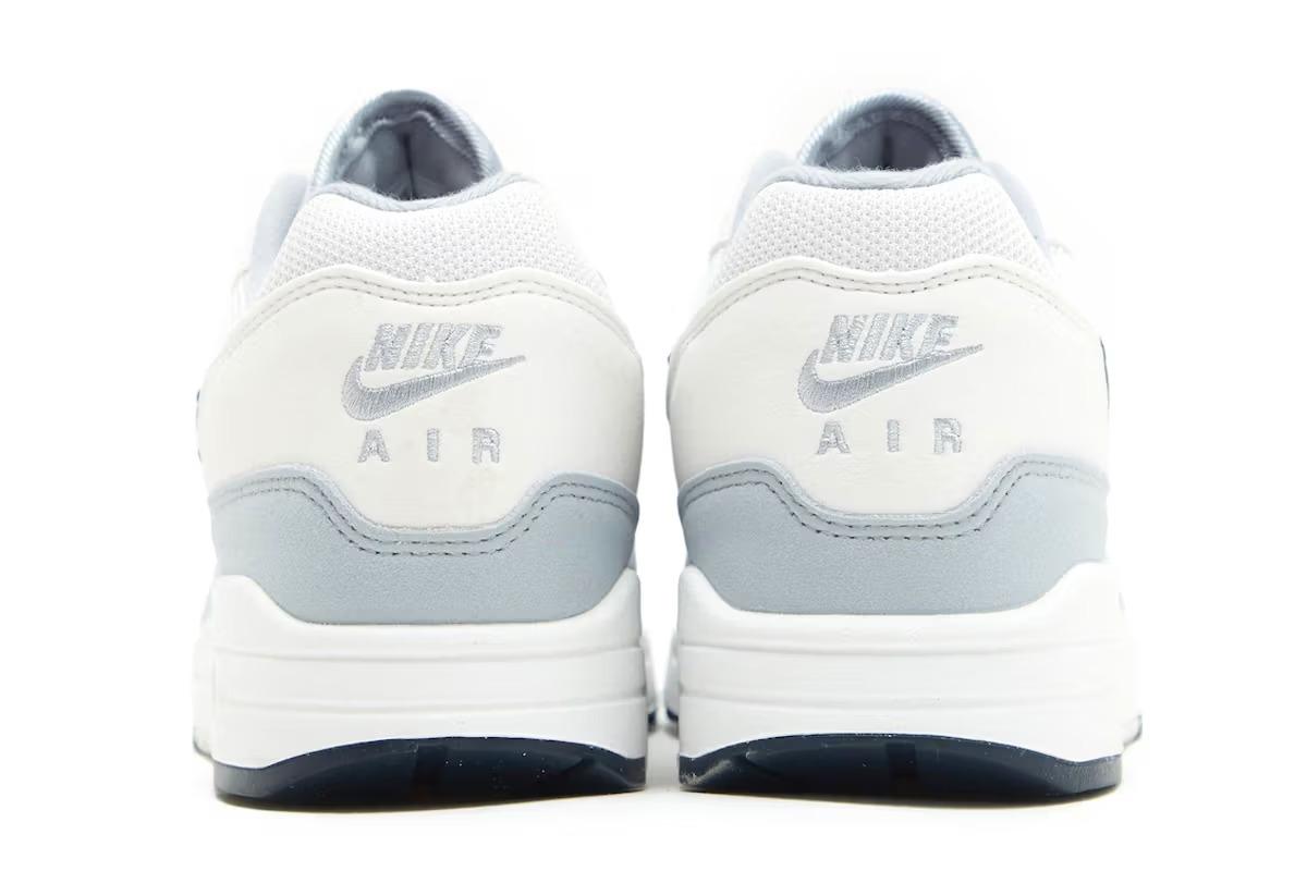 Nike Air Max 1 'Pure Platinum/Dark Obsidian'