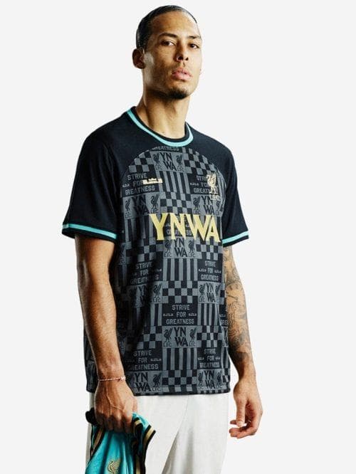 LeBron x Nike x Liverpool FC