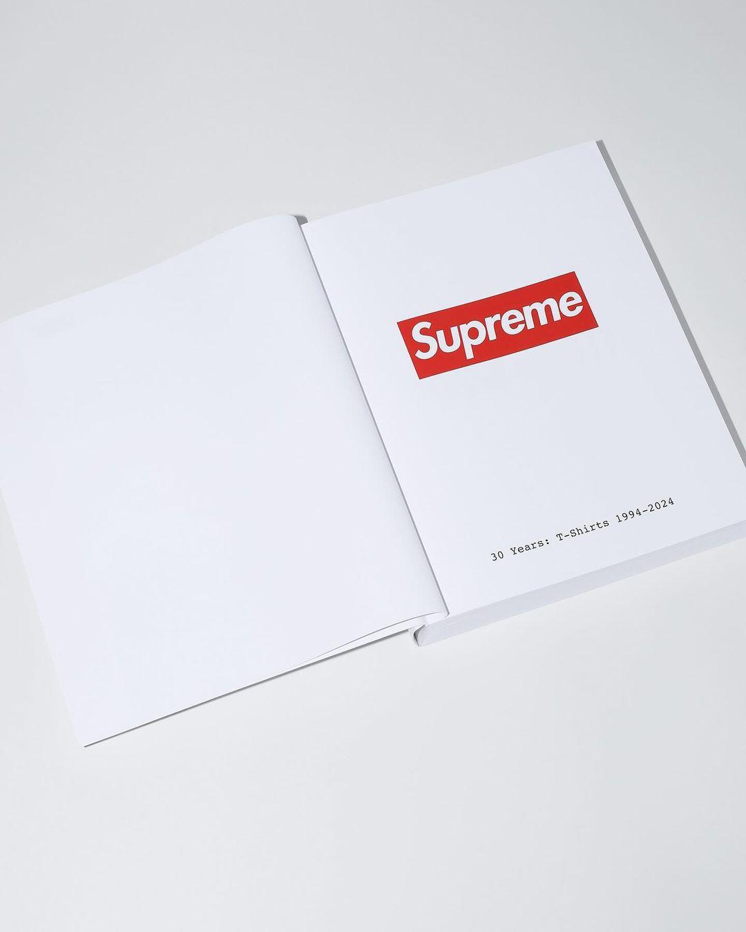 Supreme 30 Years boek