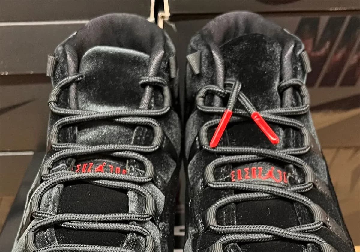 Air Jordan 11 Bred Velvet
