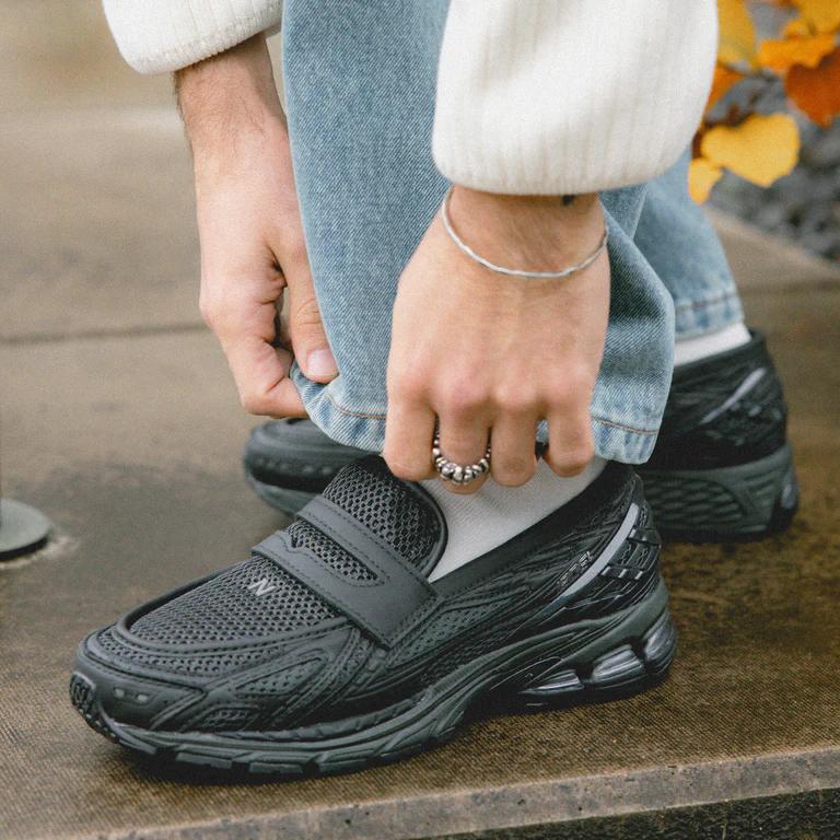 New Balance 1906 Loafer Black