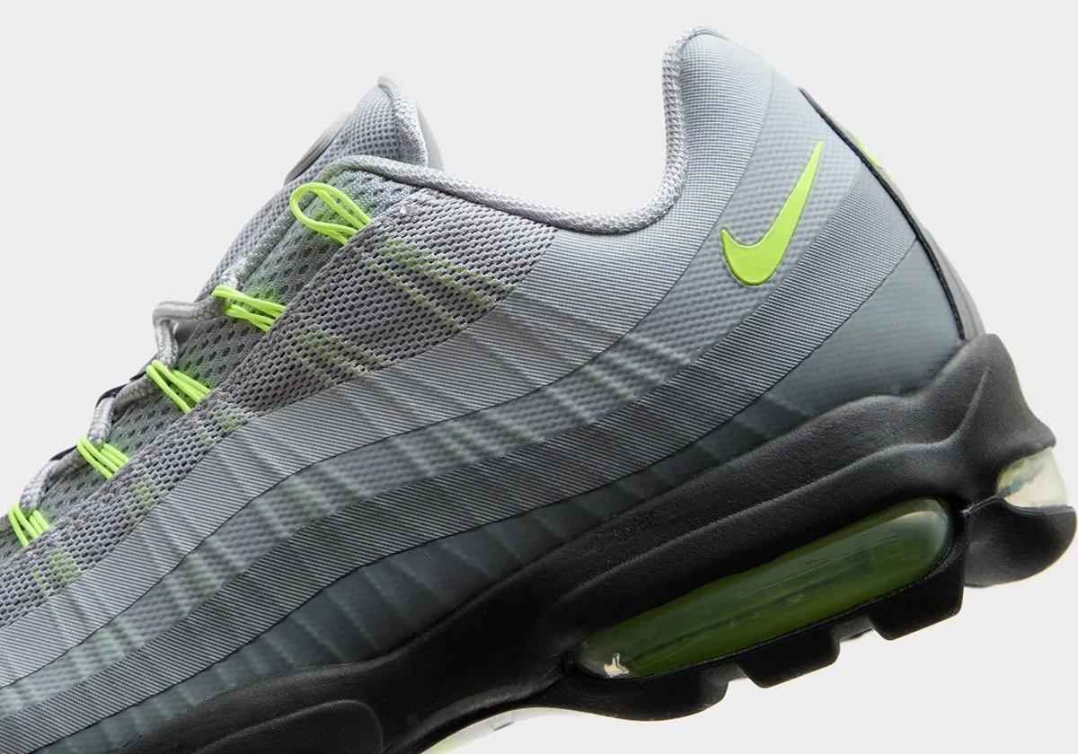 Nike Air Max 95 Ultra Neon