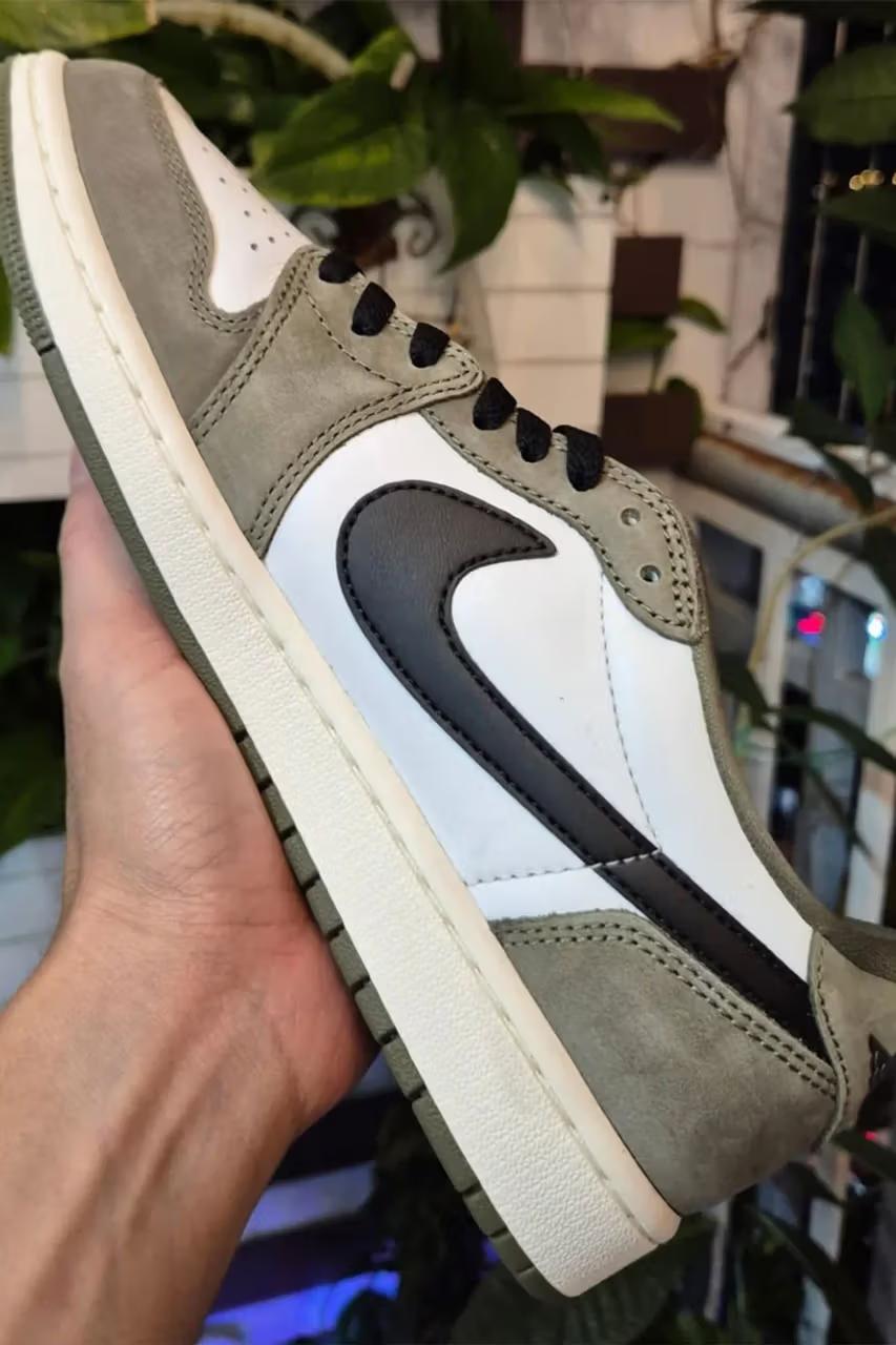 Air Jordan 1 Low OG 'Medium Olive'