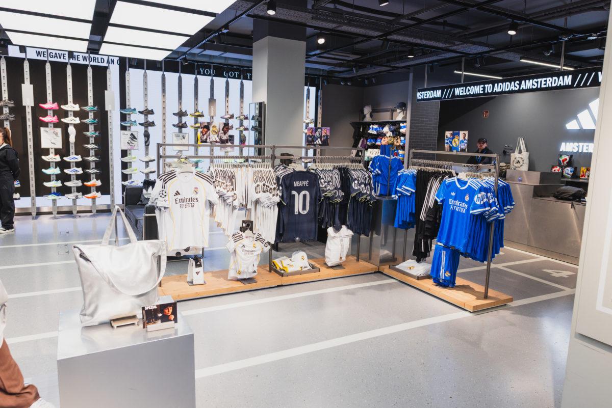 Sneakerjagers adidas Store Amsterdam