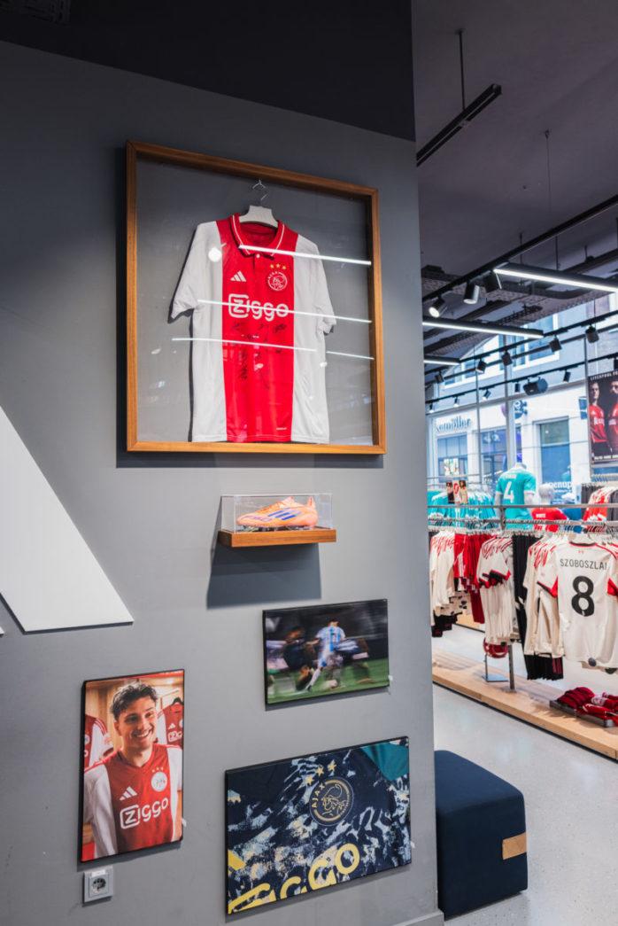 Sneakerjagers adidas Store Amsterdam