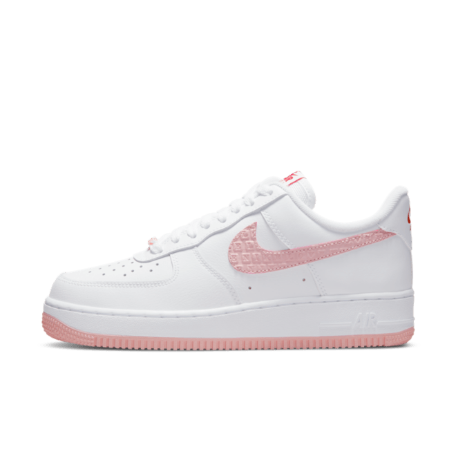 Nike Air Force 1 WMNS 'Valentine's Day' DQ9320-100