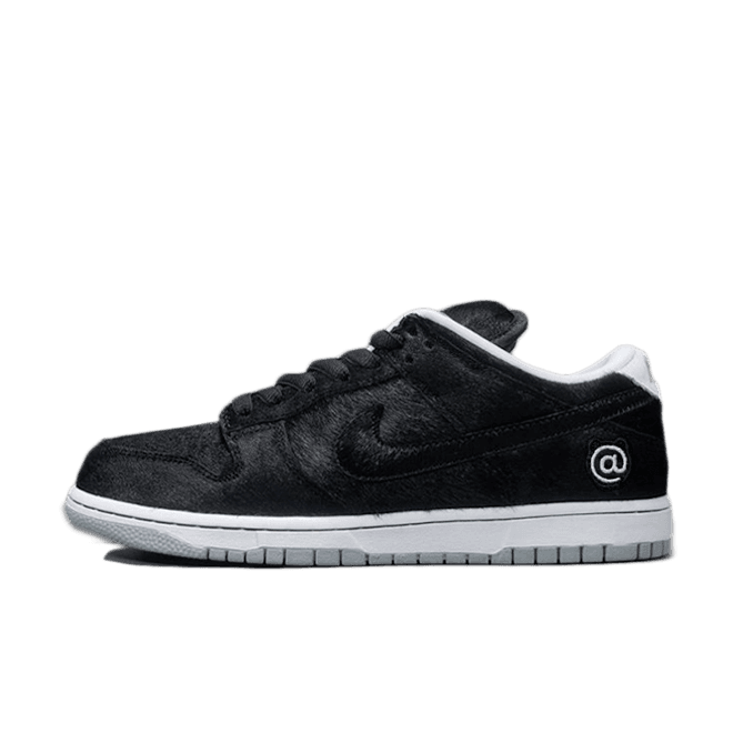 Medicom Toy X Nike SB Dunk Low 'Be@rbrick'