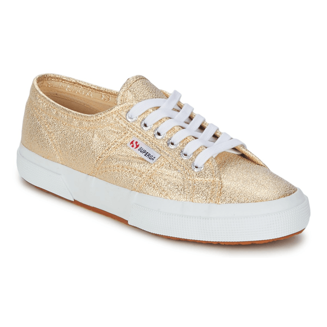 Superga  2751 LAMEW  women's Shoes (Trainers) in Gold