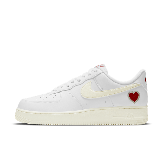 Nike Air Force 1 Low 'Valentine's Day' DD7117-100