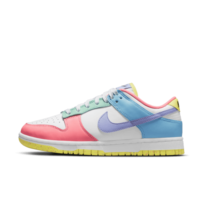 Nike WMNS Dunk Low SE 'Easter' DD1872-100