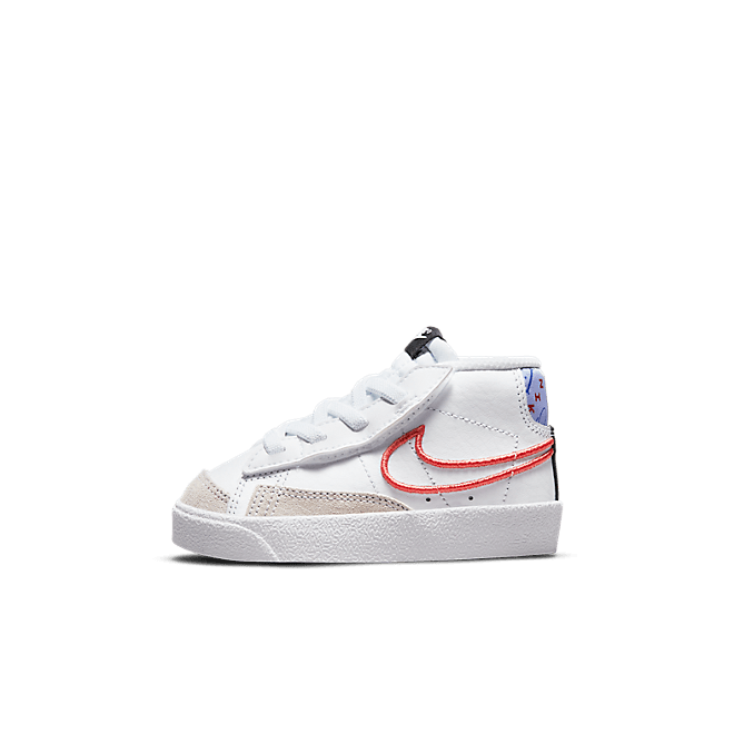 Nike Blazer Mid '77 SE DJ0268-100
