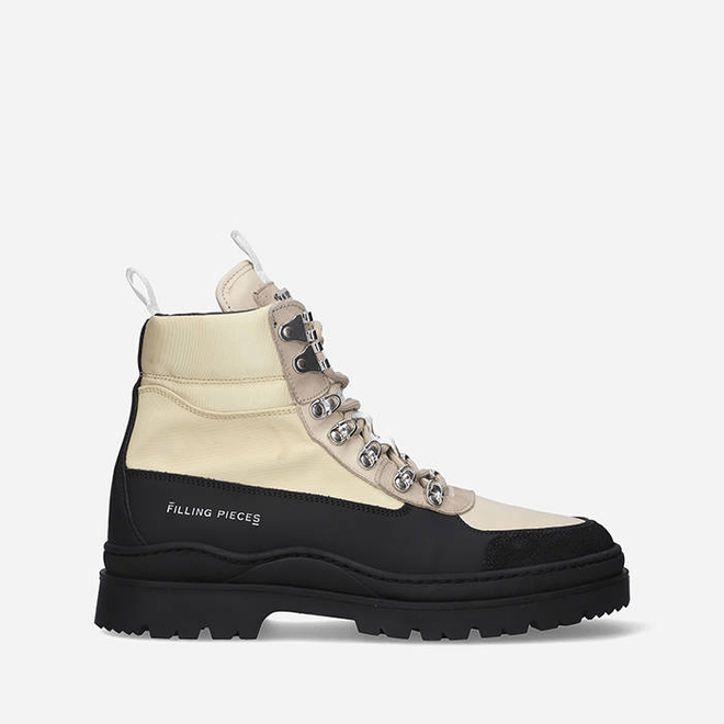 Filling Pieces Mountain Boot