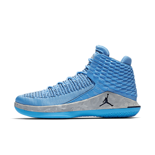 Air Jordan 32 UNC Basketball