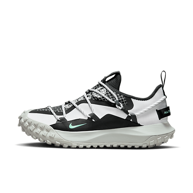 Nike ACG Mountain Fly Low 'White and Black'