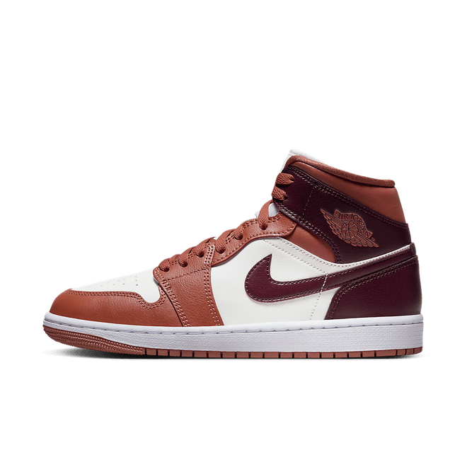 Air Jordan 1 Mid WMNS 'Dusty Peach' BQ6472-200