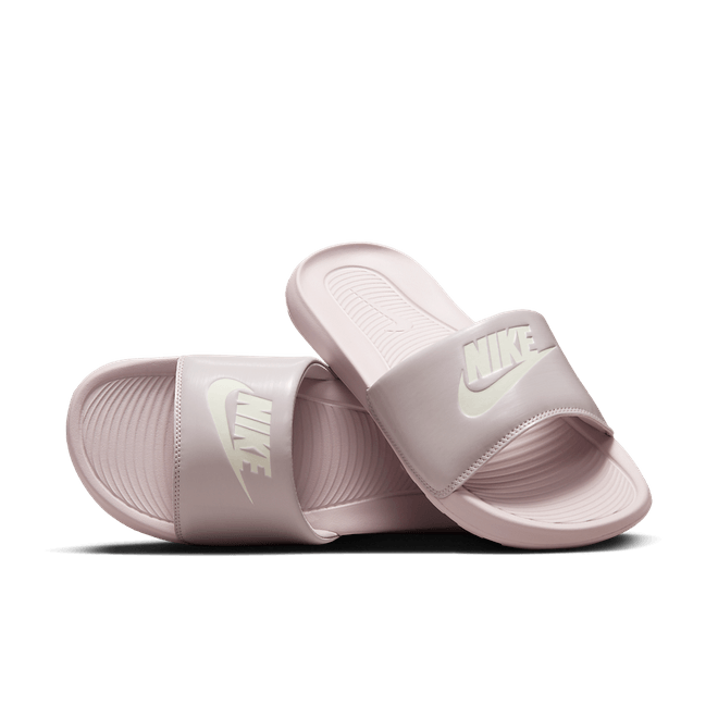 Nike Victori One CN9677-008