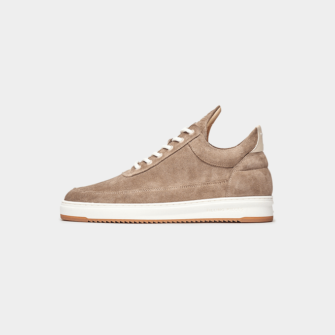 Filling Pieces Low Top Ripple Suede Sand 25122799988