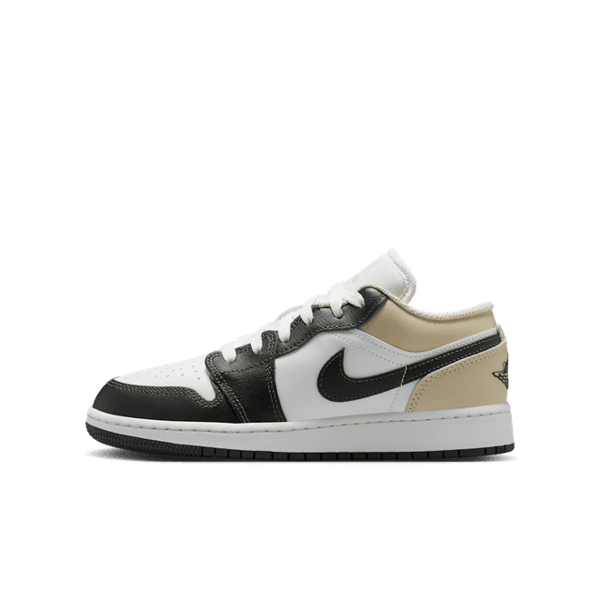 Nike Air Jordan 1 Low Older Kids'