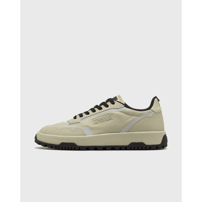 Autry Action Shoes Wildpace Low