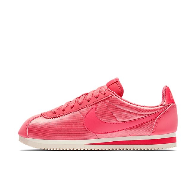 Nike Wmns Classic Cortez Nylon (Sea Coral / Sea Coral - Tropical Pink 749864 802